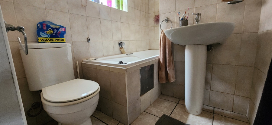 1 Bedroom Property for Sale in Die Bult North West